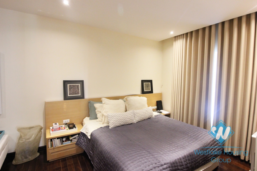 02 bedrooms apartment with nice balcony for rent in Hoan Kiem district