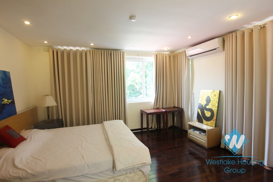 02 bedrooms apartment with nice balcony for rent in Hoan Kiem district