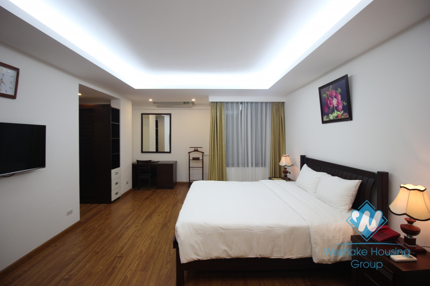 Elegant studio for rent in Hai Ba Trung, Ha Noi