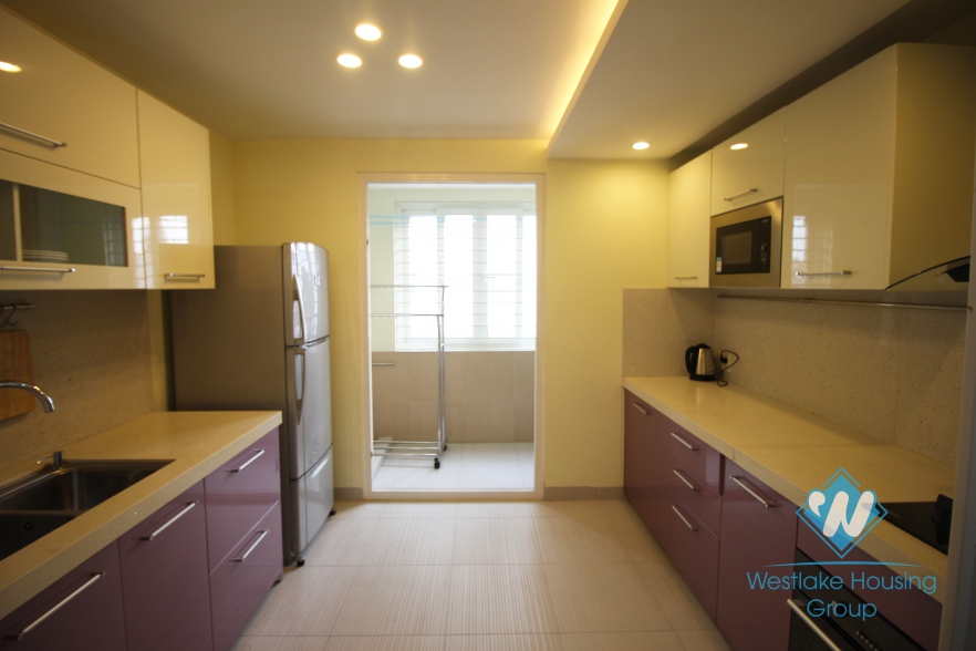 Good price three bedrooms apartment for rent at Giang Vo street, Dong Da district, Ha Noi