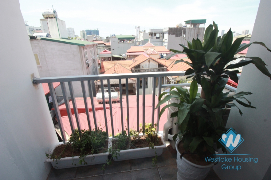 Gorgeous 2 bedrooms apartment for rent near Daewoo hotel, Kim Ma, Ba Dinh, Hanoi 