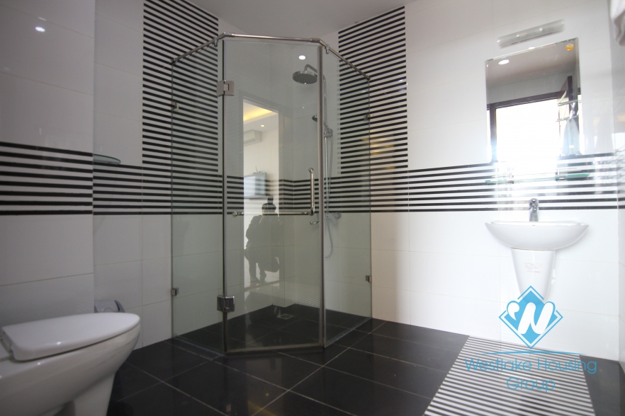 High quality apartment with 03 bedrooms for rent in Xuan Dieu, Tay Ho, Ha Noi