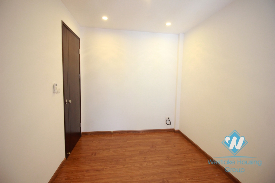 Gorgeous 2 bedrooms apartment for rent near Daewoo hotel, Kim Ma, Ba Dinh, Hanoi 