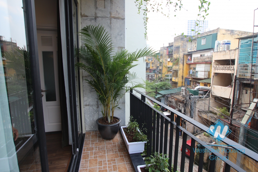 Mordern apartment for rent on Nguyen Chi Thanh Street, Ba Dinh District, Ha Noi