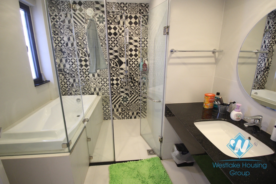 Really nice one bedroom apartment for rent in Hai Ba Trung , Dong Da district, Ha Noi