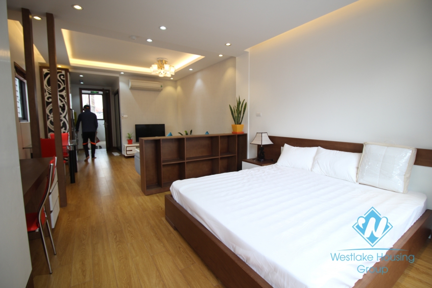High floor studio with balcony for rent in Dong Da district, Ha Noi