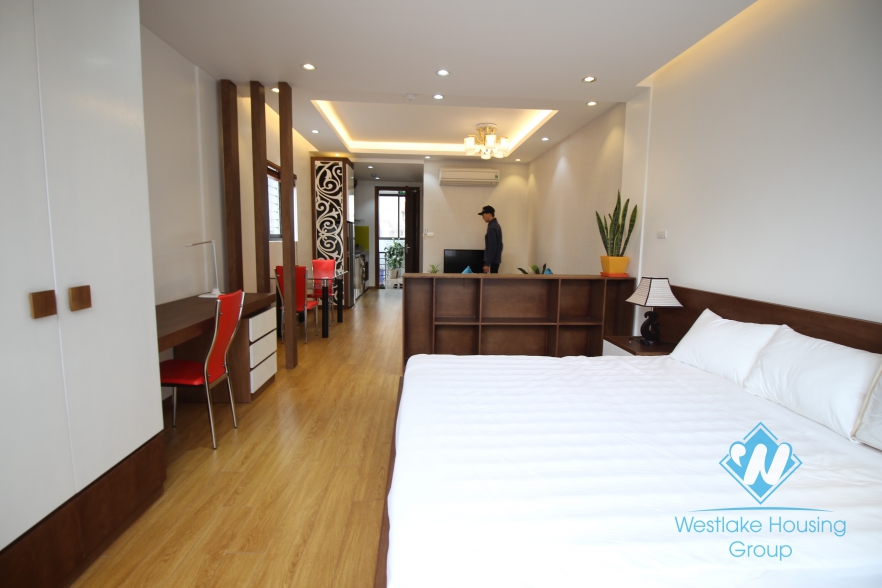High floor studio with balcony for rent in Dong Da district, Ha Noi