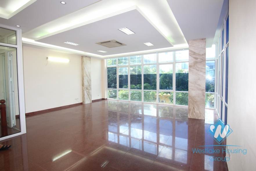 A large office for rent in Dong Da,Hanoi.
