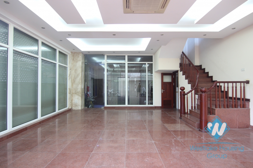 A large office for rent in Dong Da,Hanoi.
