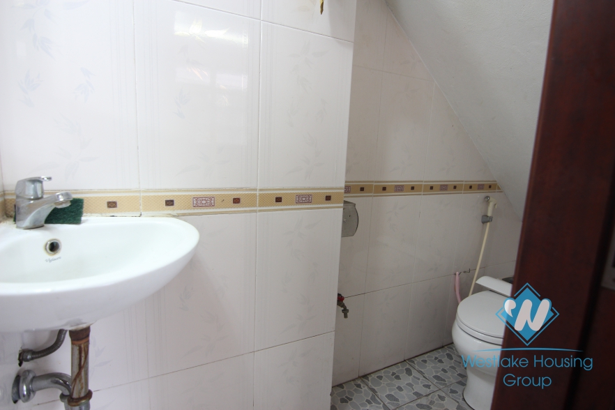 A large office for rent in Dong Da,Hanoi.