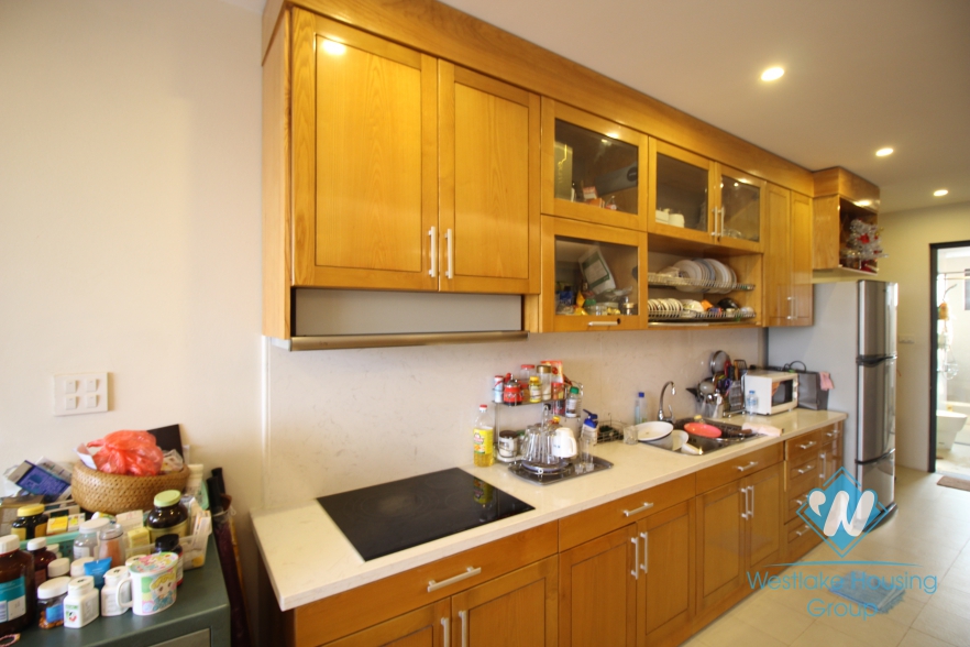 Lakefront penthouse apartment to rent in Hai Ba Trung ,Dong Da, Hanoi
