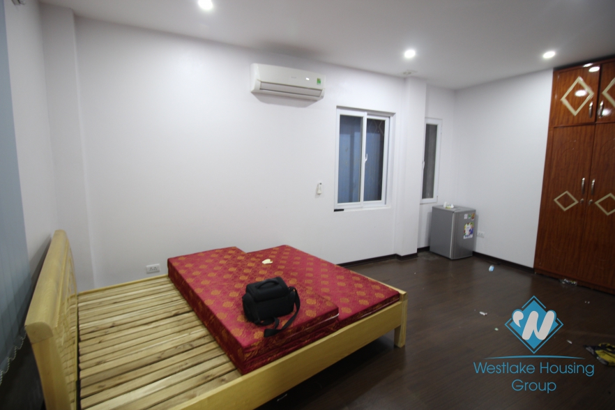 Lakefront penthouse apartment to rent in Hai Ba Trung ,Dong Da, Hanoi