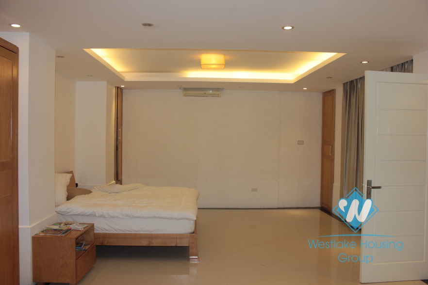 Beautiful apartment with nice garden for rent in Xuan Dieu Street, Tay Ho, Ha Noi 