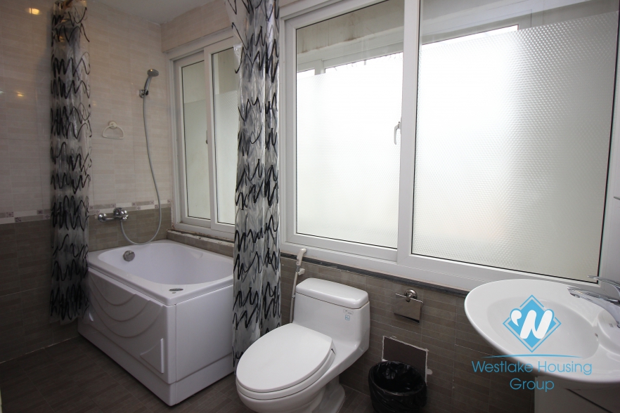 One bedroom service apartment for rent in centre of Hai Ba Trung District