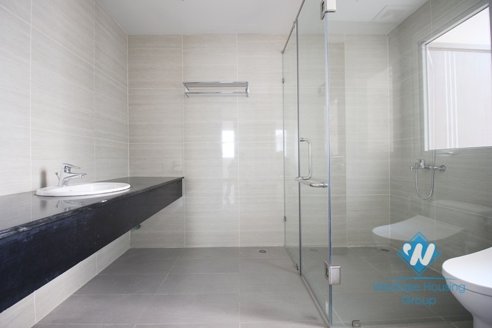 Hot property for rent in Ciputra, large backyard & modern design