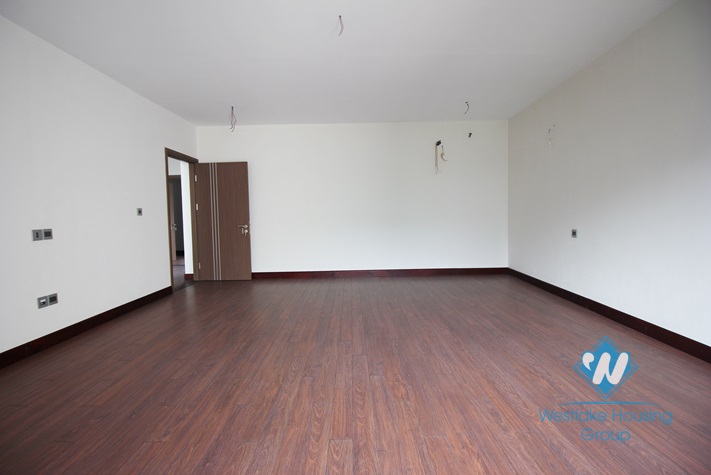 Hot property for rent in Ciputra, large backyard & modern design