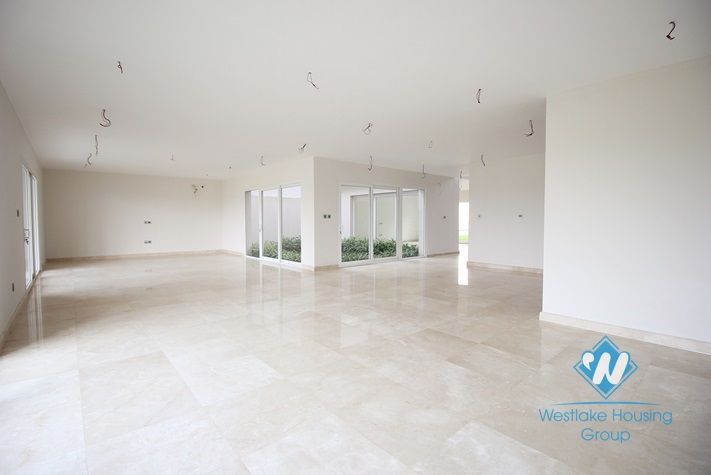 Hot property for rent in Ciputra, large backyard & modern design