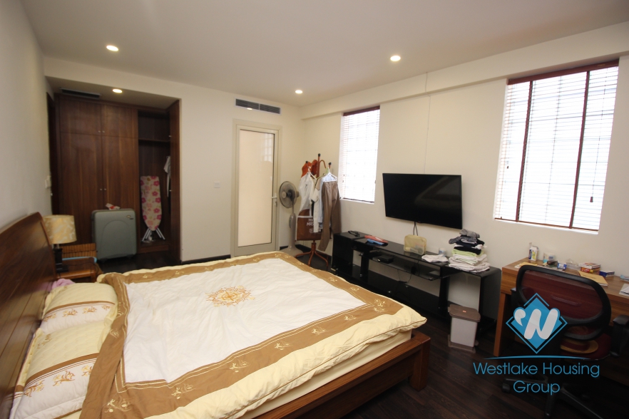  Luxury and serviced apartment for rent in Hai Ba Trung District, near Vincom