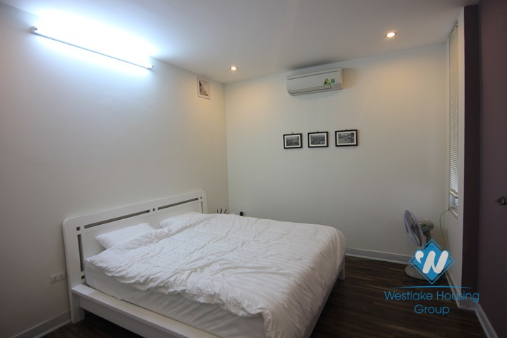 Cheap price 02 bedrooms apartment for rent in Au co st, Tay Ho area
