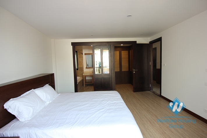 Nice  03 bedrooms apartment for rent in Tay Ho area, Ha Noi