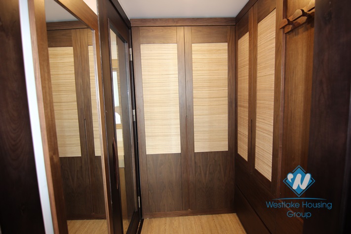 Nice  03 bedrooms apartment for rent in Tay Ho area, Ha Noi