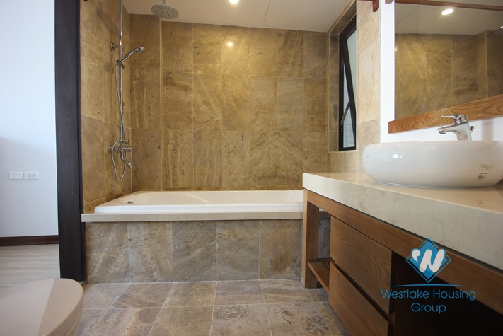 Nice  03 bedrooms apartment for rent in Tay Ho area, Ha Noi