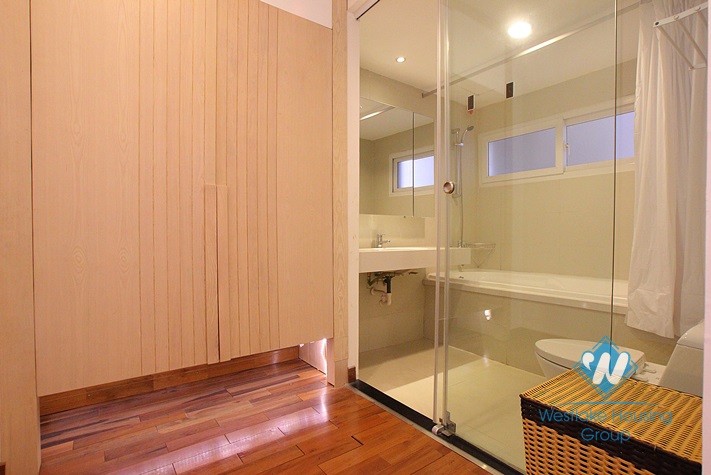 Lake front 2 bed apartment for rent in Xom Chua, Dang Thai Mai, Tay Ho