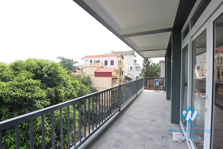 Beautiful 4 bedrooms apartment for rent on Au Co, Tay Ho, Hanoi