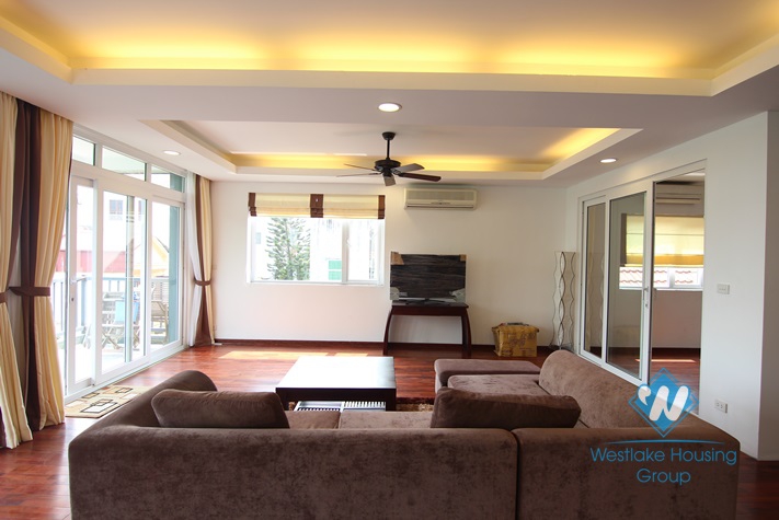 Beautiful 4 bedrooms apartment for rent on Au Co, Tay Ho, Hanoi