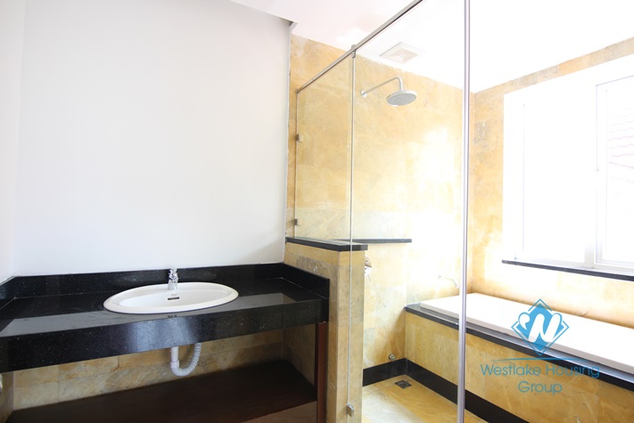 Beautiful 4 bedrooms apartment for rent on Au Co, Tay Ho, Hanoi