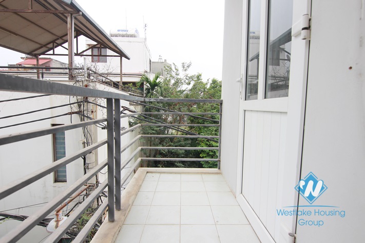 Nice and spacious 1 bedroom apartment for rent in Tay ho, Ha noi