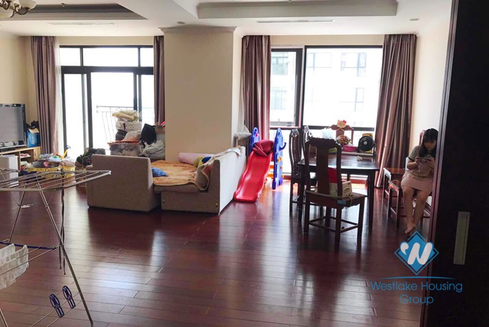 Royal City Hanoi, spacious apartment rental in a modern complex 