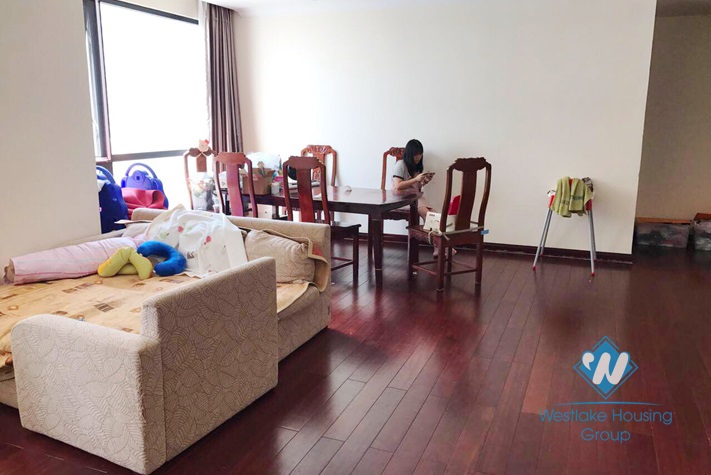 Royal City Hanoi, spacious apartment rental in a modern complex 