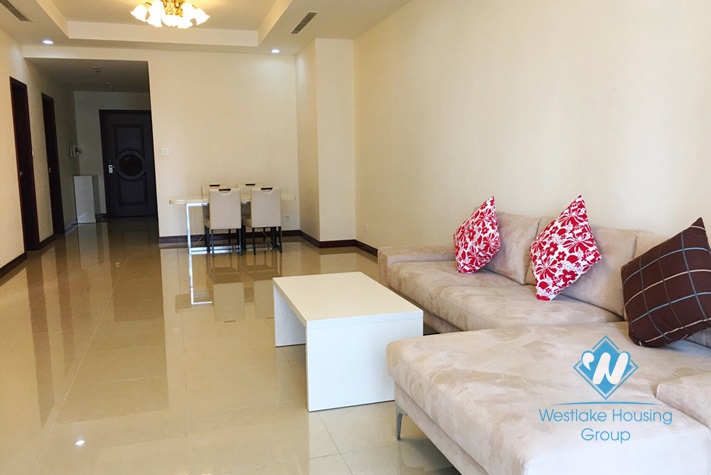 Nice apartment with 02 bedrooms for rent in R1 Royal, Thanh Xuan district 