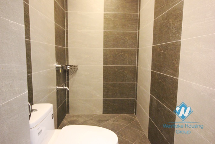 An official for rent in Lac Long Quan st, Tay Ho district, Hanoi