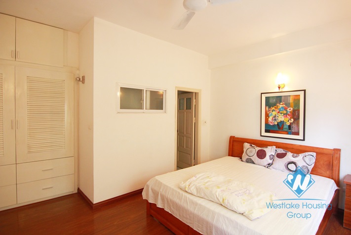 Nice and spacious 1 bedroom apartment for rent in Tay ho, Ha noi