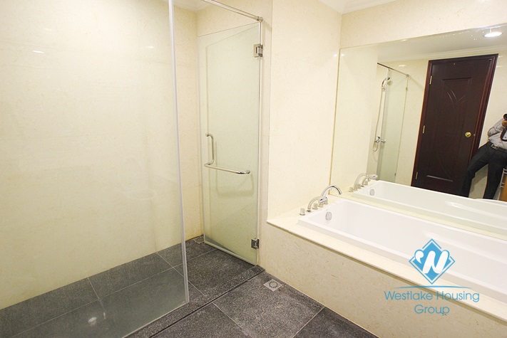 Nice apartment for rent in Royal City, Thanh Xuan, Ha Noi with 3 bedrooms