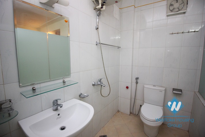 Beautiful house on the lake for rent in Yen Phu area, Tay Ho district 