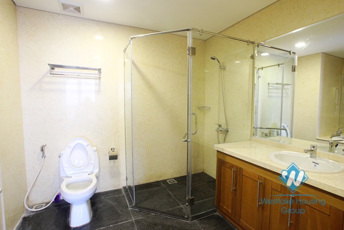 Apartment for rent in Royal city, Thanh Xuan district, Hanoi, high quality apartment for rent price 1100 US$/month