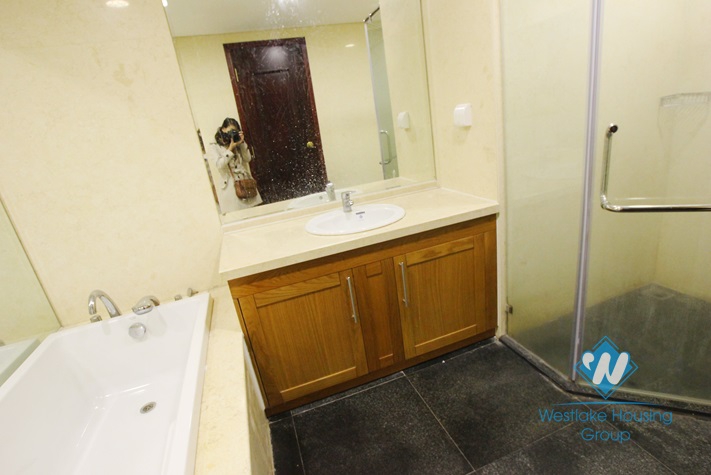 Unfurnished apartment for rent in Royal city, Thanh Xuan, Hanoi