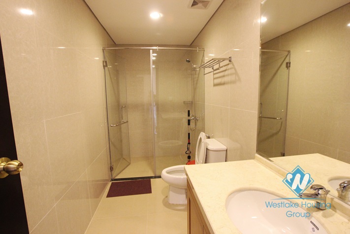 Apartment for rent in Royal city, Thanh Xuan district, Hanoi, high quality apartment for rent price 1100 US$/month