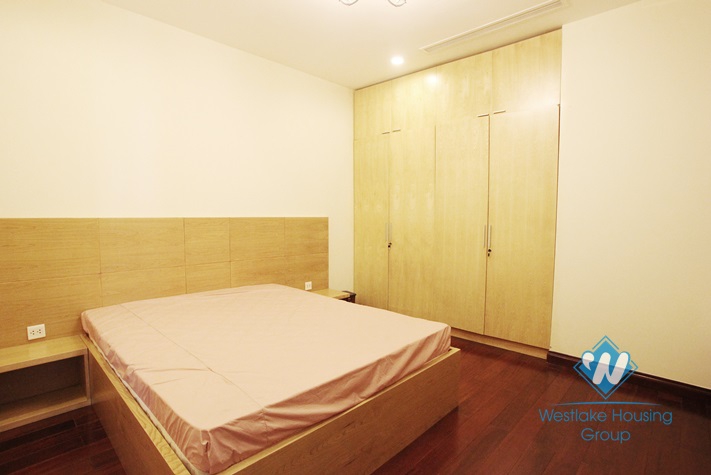 Apartment for rent in Royal city, Thanh Xuan district, Hanoi, high quality apartment for rent price 1100 US$/month