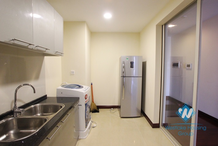 Apartment for rent in Royal city, Thanh Xuan district, Hanoi, high quality apartment for rent price 1100 US$/month