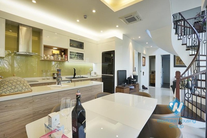 Lovely duplex apartment for rent on Vong Thi, Tay Ho