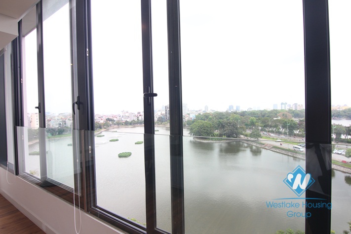 Lake view balcony apartment for rent in Hai Ba TRung