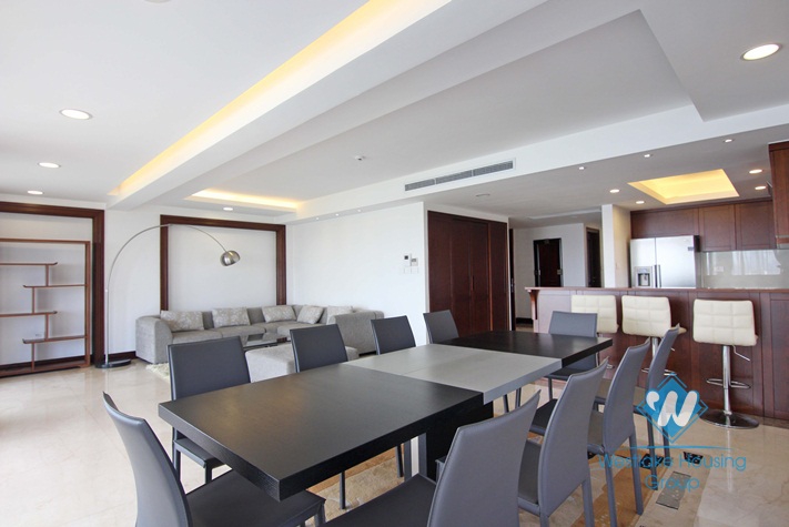Nice apartment for rent in Xuan Dieu st, Tay Ho district, Ha Noi City