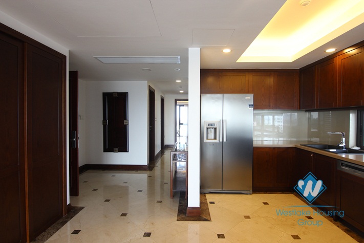 Nice apartment for rent in Xuan Dieu st, Tay Ho district, Ha Noi City