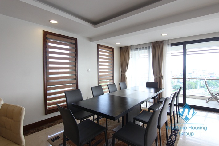 Nice apartment for rent in Xuan Dieu st, Tay Ho district, Ha Noi City