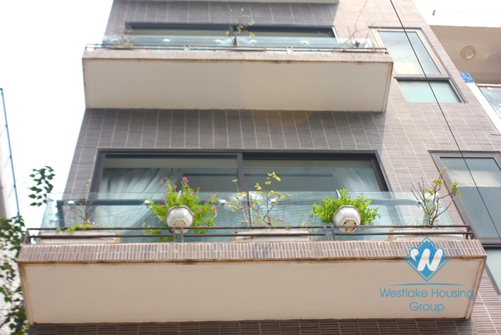 New two bedrooms apartment for rent in Dang Thai Mai street, Tay Ho district, Ha Noi