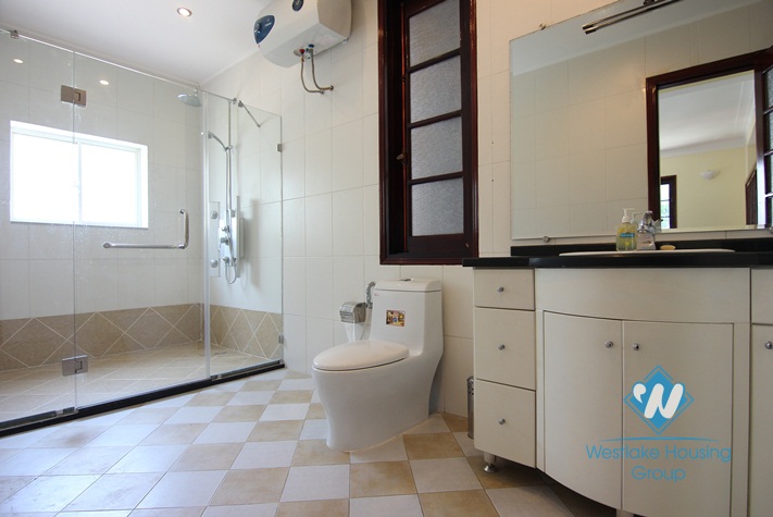 Spacious house for rent in a quiet alley off Xuan Dieu, Tay Ho